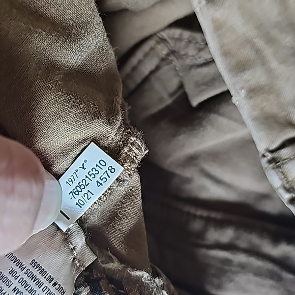 American Eagle  28×32 khaki pants - Picture 6 of 6